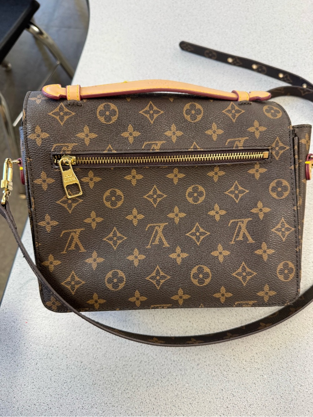 Purse - Picture 6 of 11